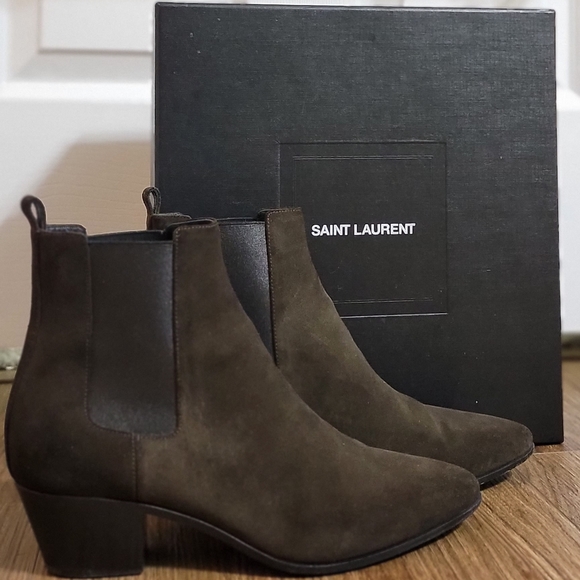 🌟MAKE an OFFER🌟 STUNNING Olive Green EUC Chelsea bootie 38 - Picture 2 of 5